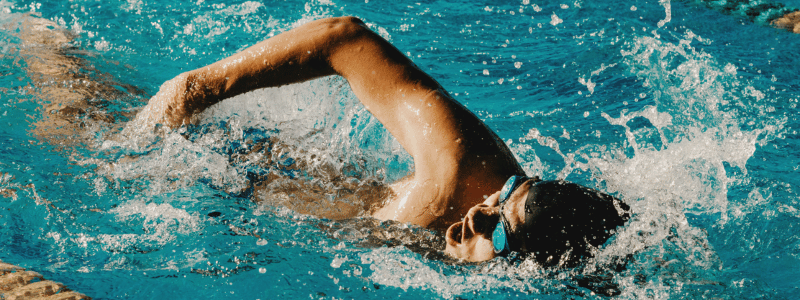 nuechterntraining_schwimmen_marathon_hyrox